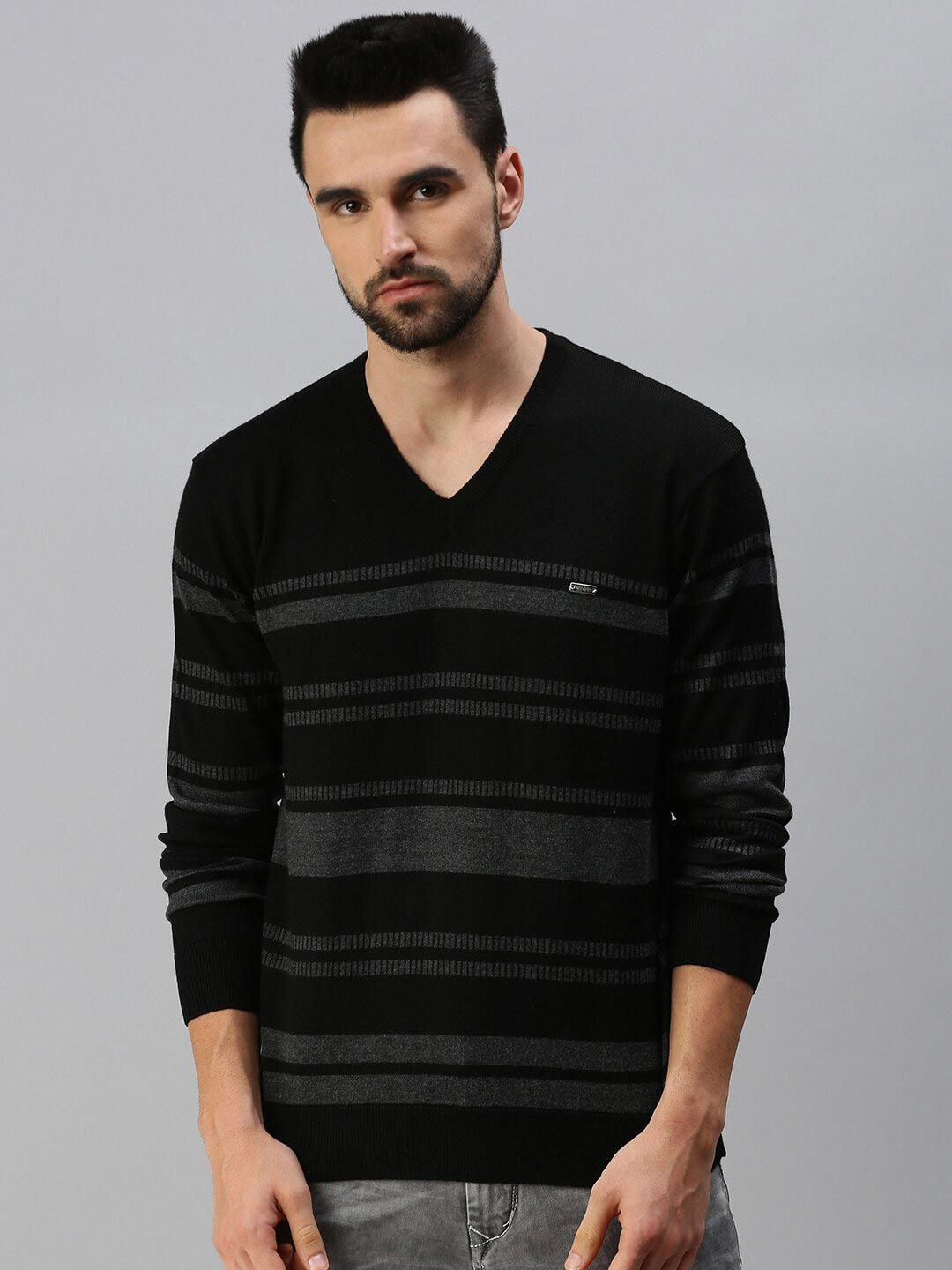 

98 Degree North Men Black & Grey Striped Pullover