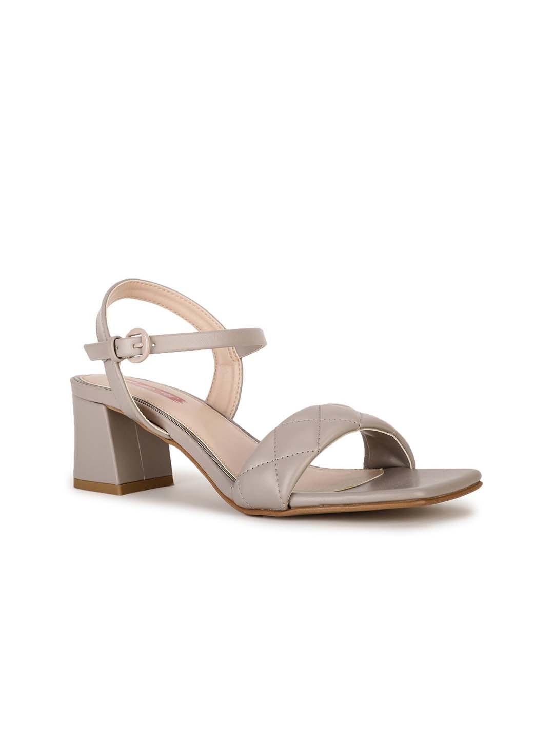 

Bata Women Grey Textured Block Sandals with Buckles