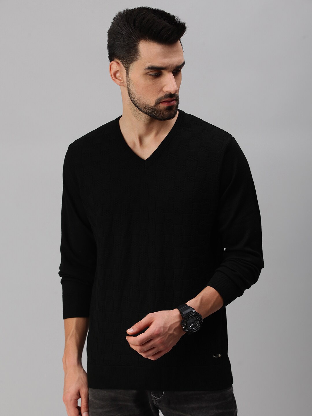 

98 Degree North Men Black Pullover