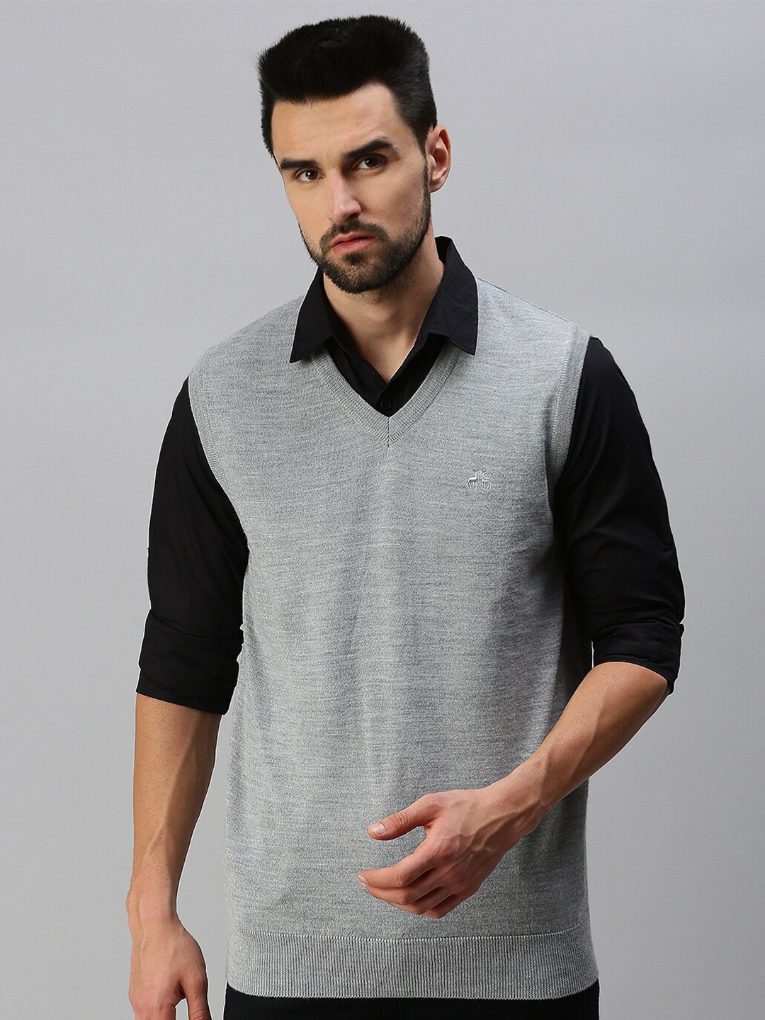 

98 Degree North Men Grey Sweater Vest