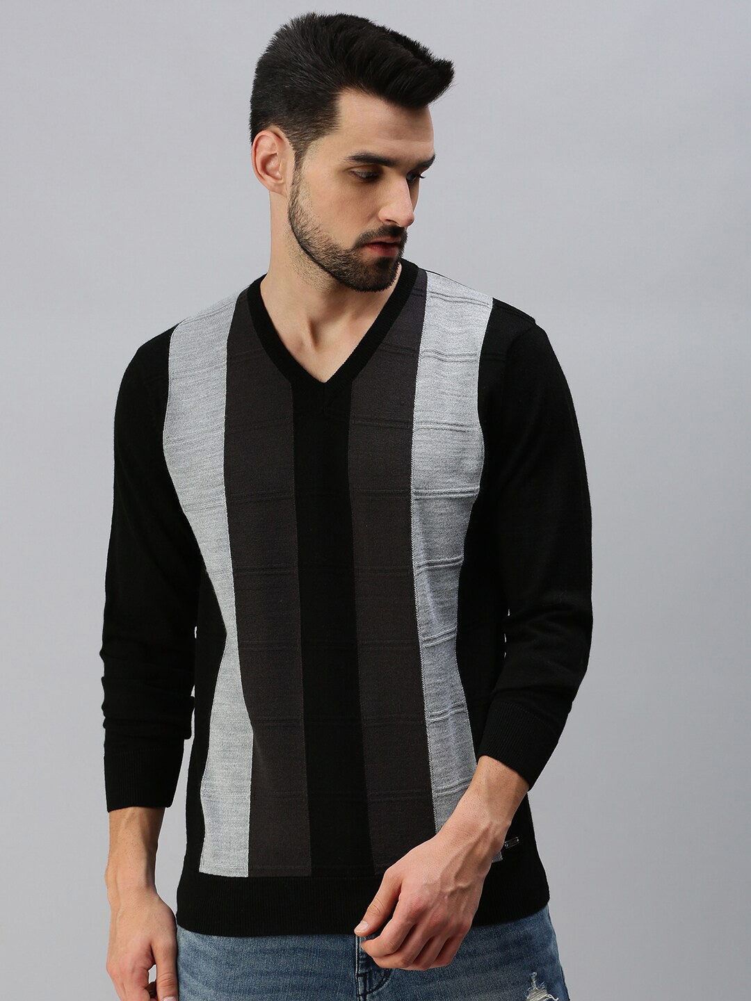 

98 Degree North Men Black & Grey Striped Pullover