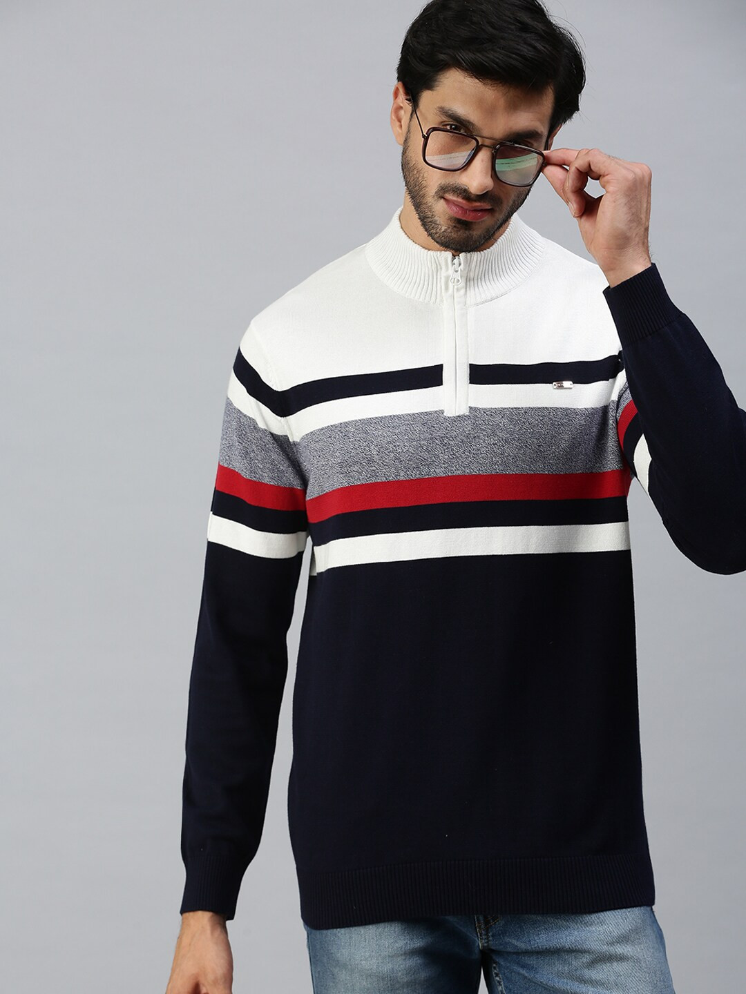 

98 Degree North Men Off White & Black Striped Pullover