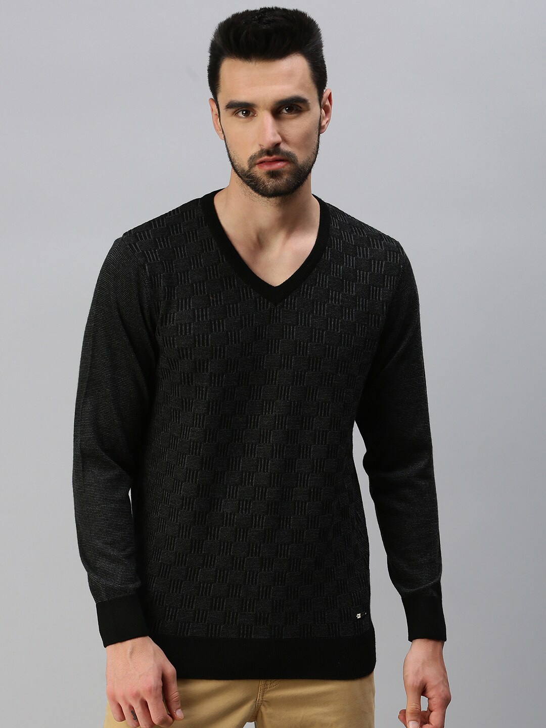 

98 Degree North Men Black Pullover