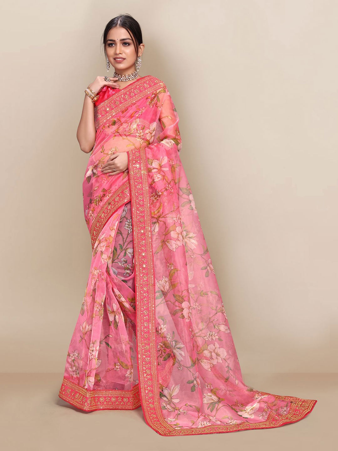 

VAIRAGEE Rose & Green Floral Sequinned Organza Saree