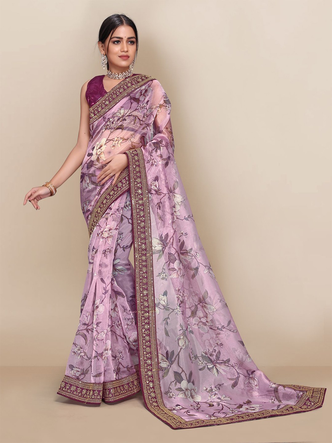 

VAIRAGEE Purple & Gold-Toned Floral Sequinned Organza Saree