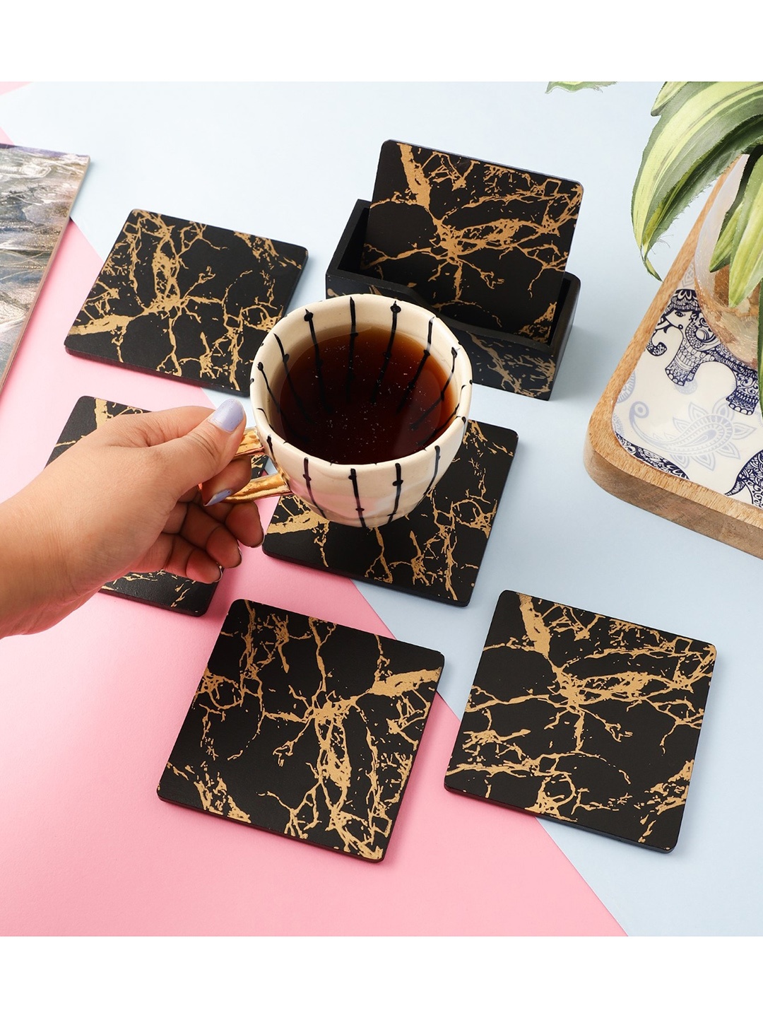 

The Decor Mart Set Of 4 Black & Gold Coloured Printed Marble Finish Coasters