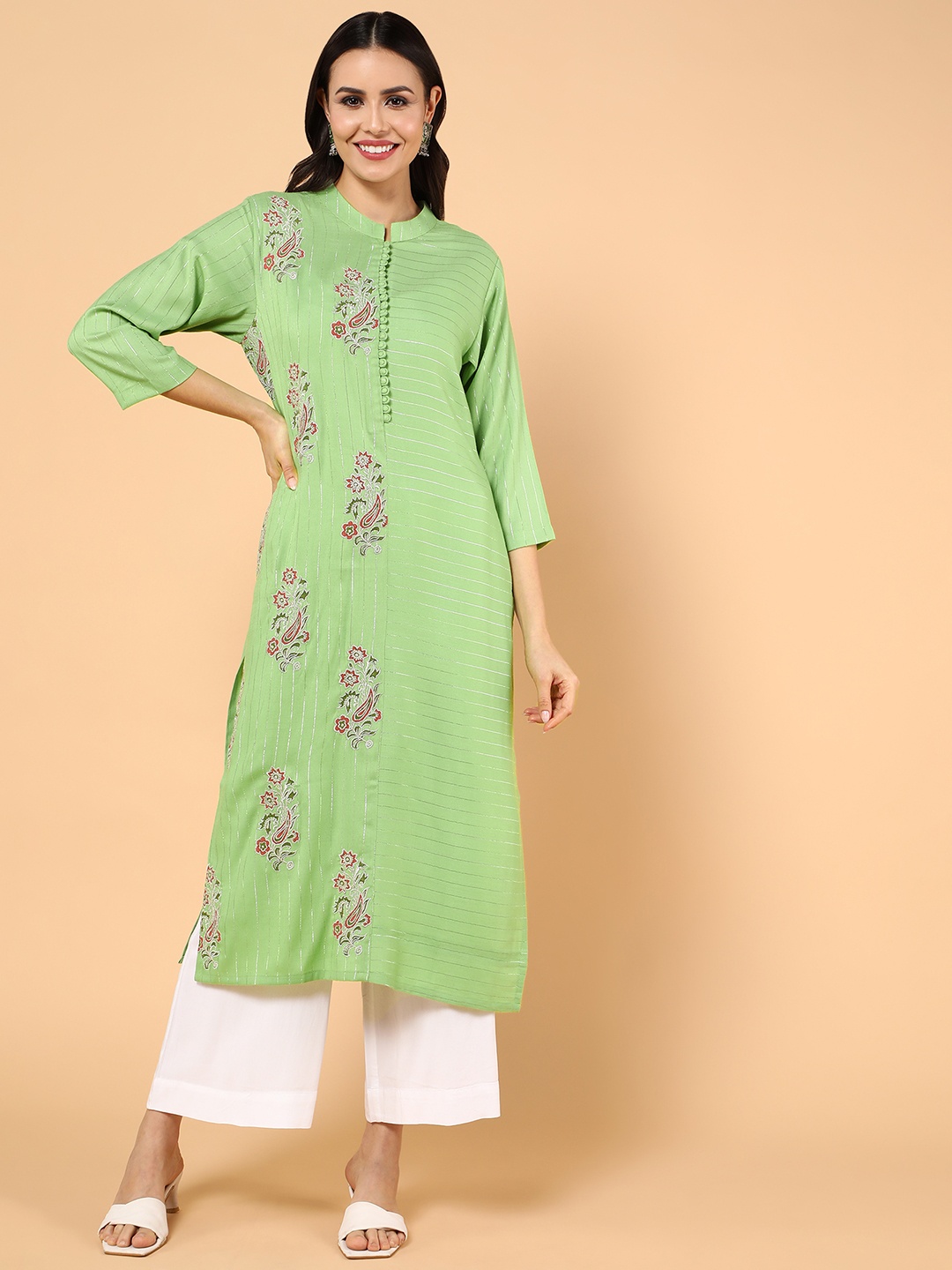 

aturabi Women Green Floral Embroidered Thread Work Kurta