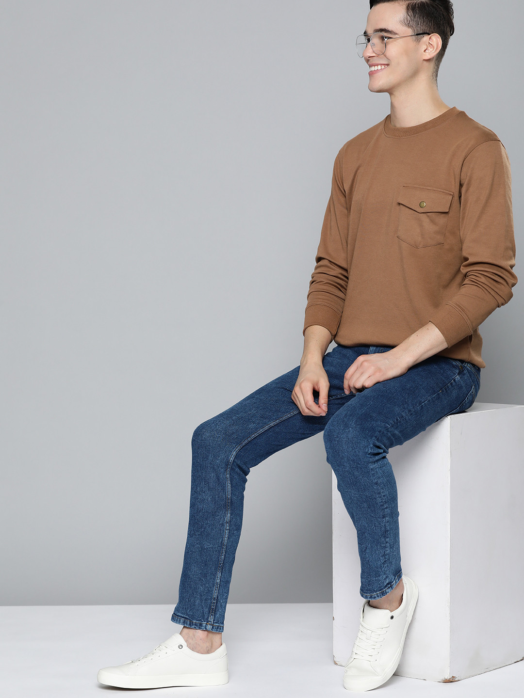 

Mast & Harbour Men Brown Sweatshirt