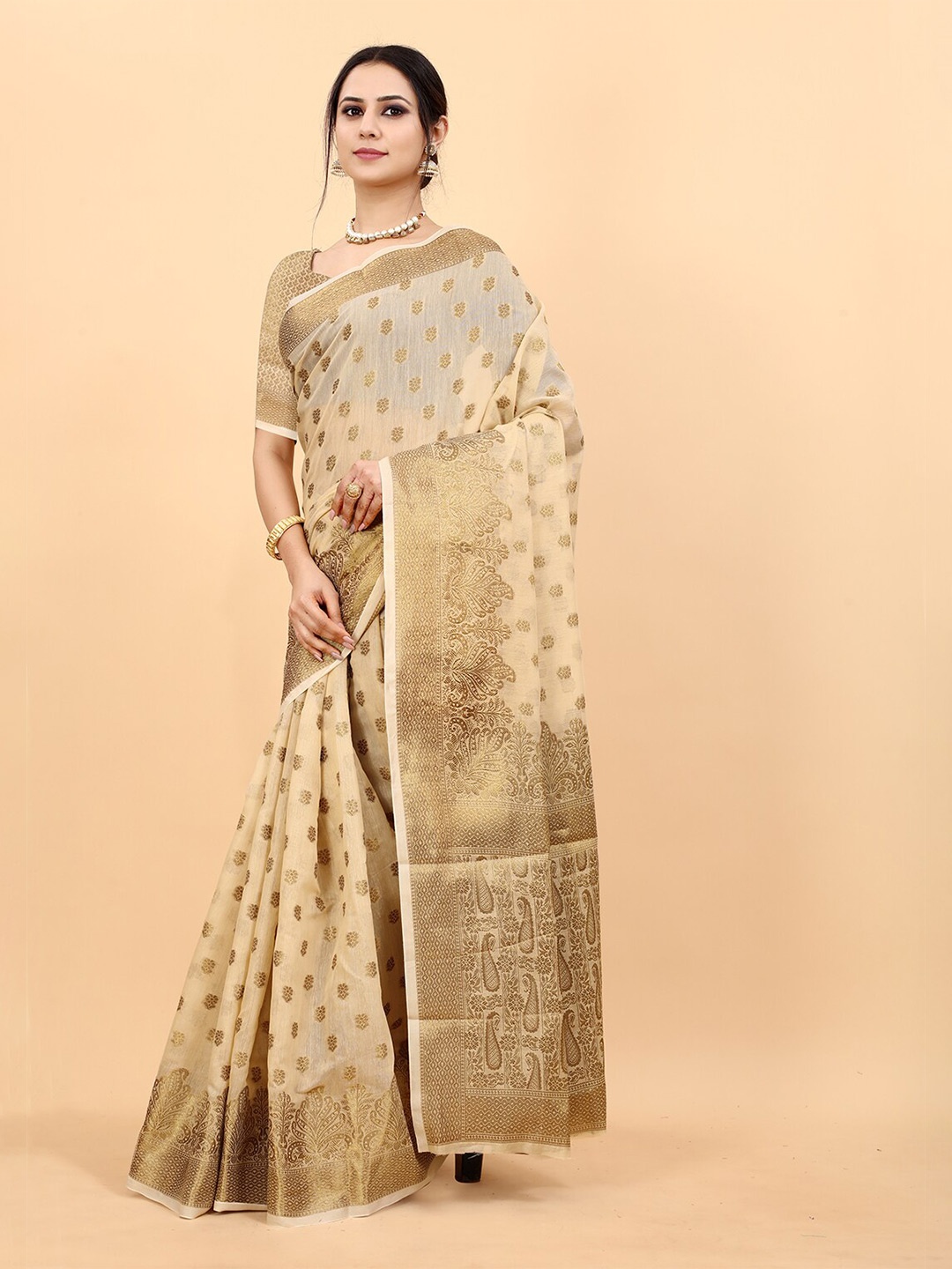 

MARGI DESIGNERS Off White & Gold-Toned Ethnic Motifs Zari Silk Cotton Kanjeevaram Saree