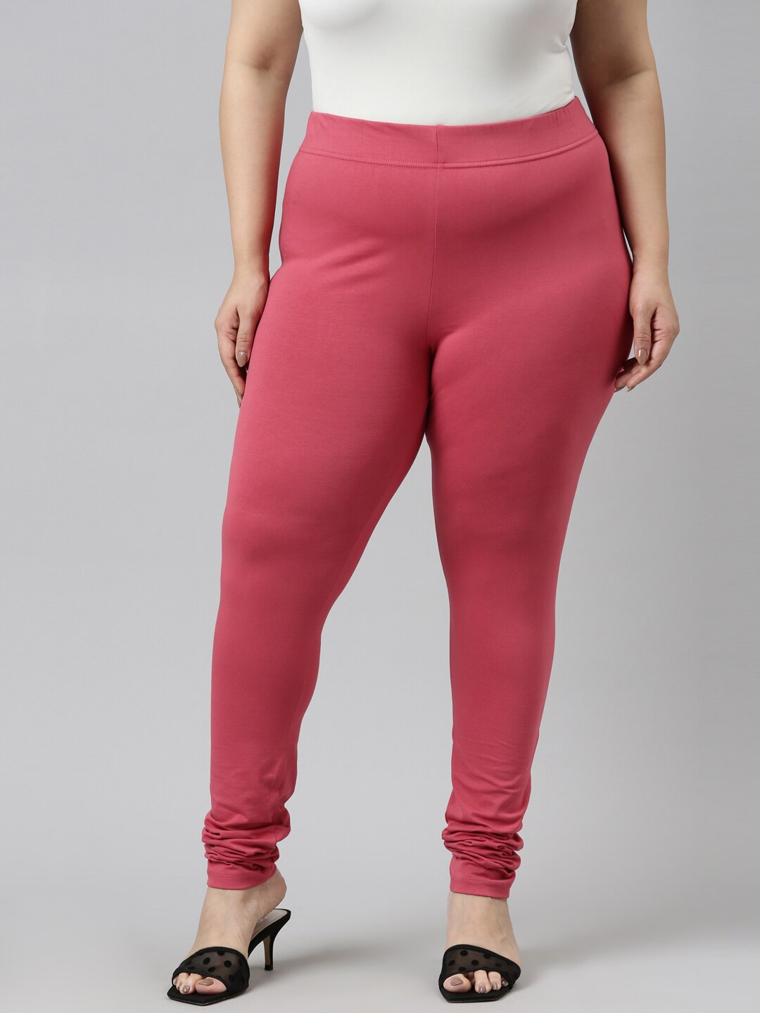 

Go Colors Women Pink Solid Slim-Fit Churidar-Length Leggings