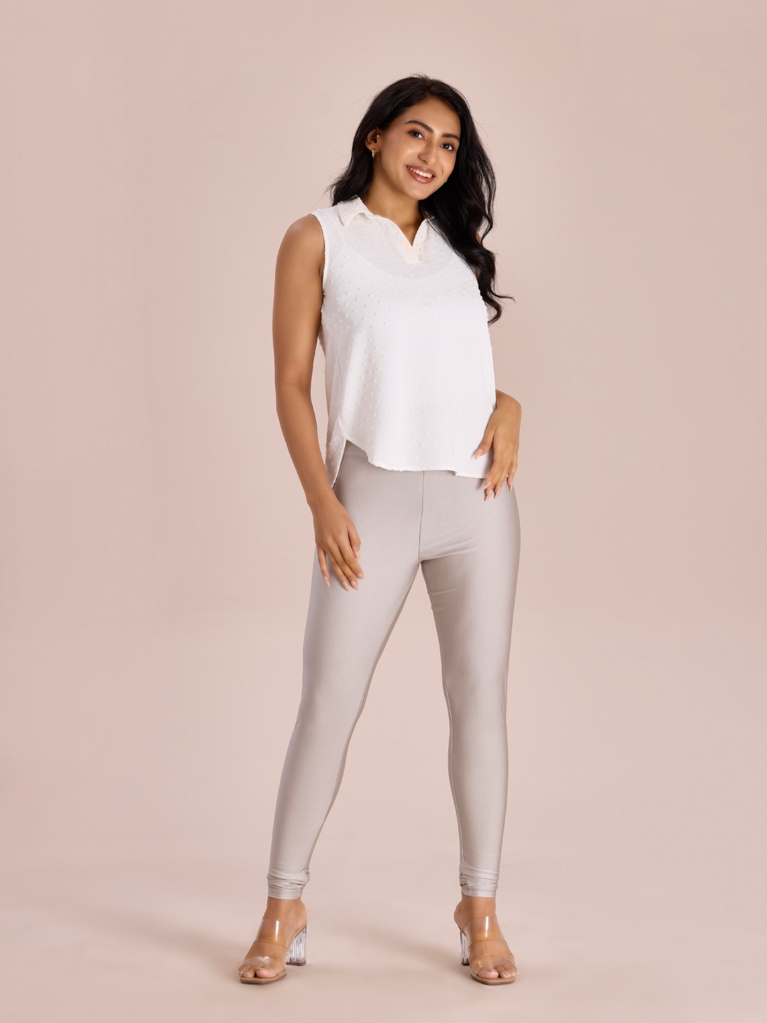 

Go Colors Women Silver-Coloured Solid Churidar-Length Shimmer Leggings