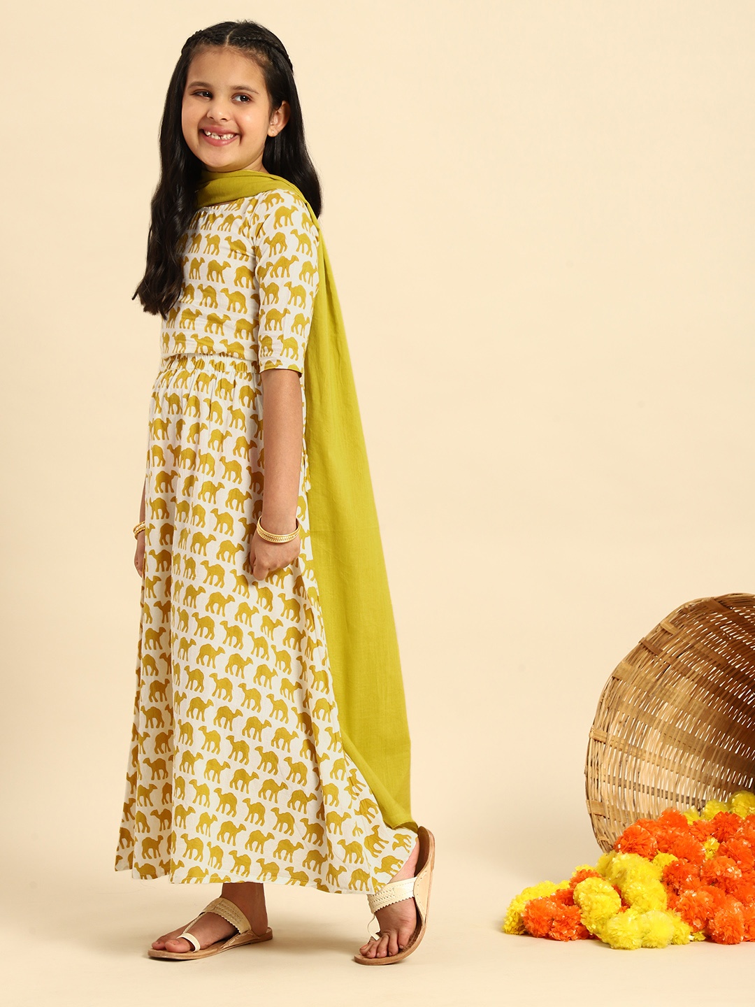 

House of Pataudi Girls Yellow Animal Printed Pure Cotton Top with Skirt & Dupatta