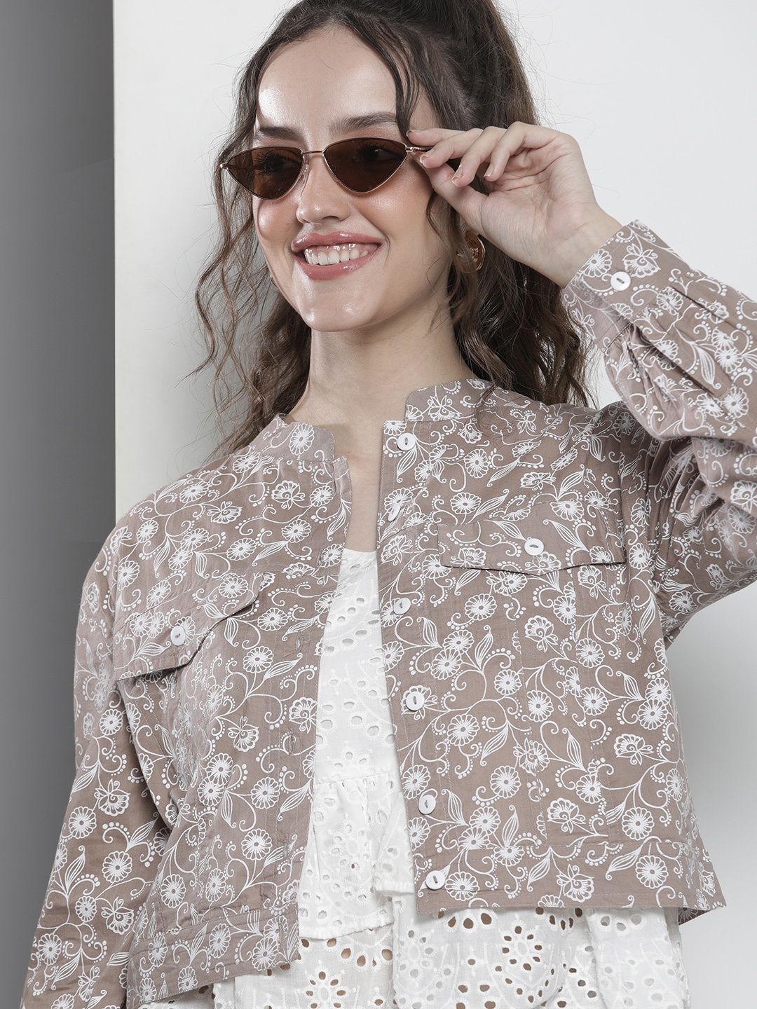 

Ode by House of Pataudi Women Brown White Floral Crop Tailored Jacket