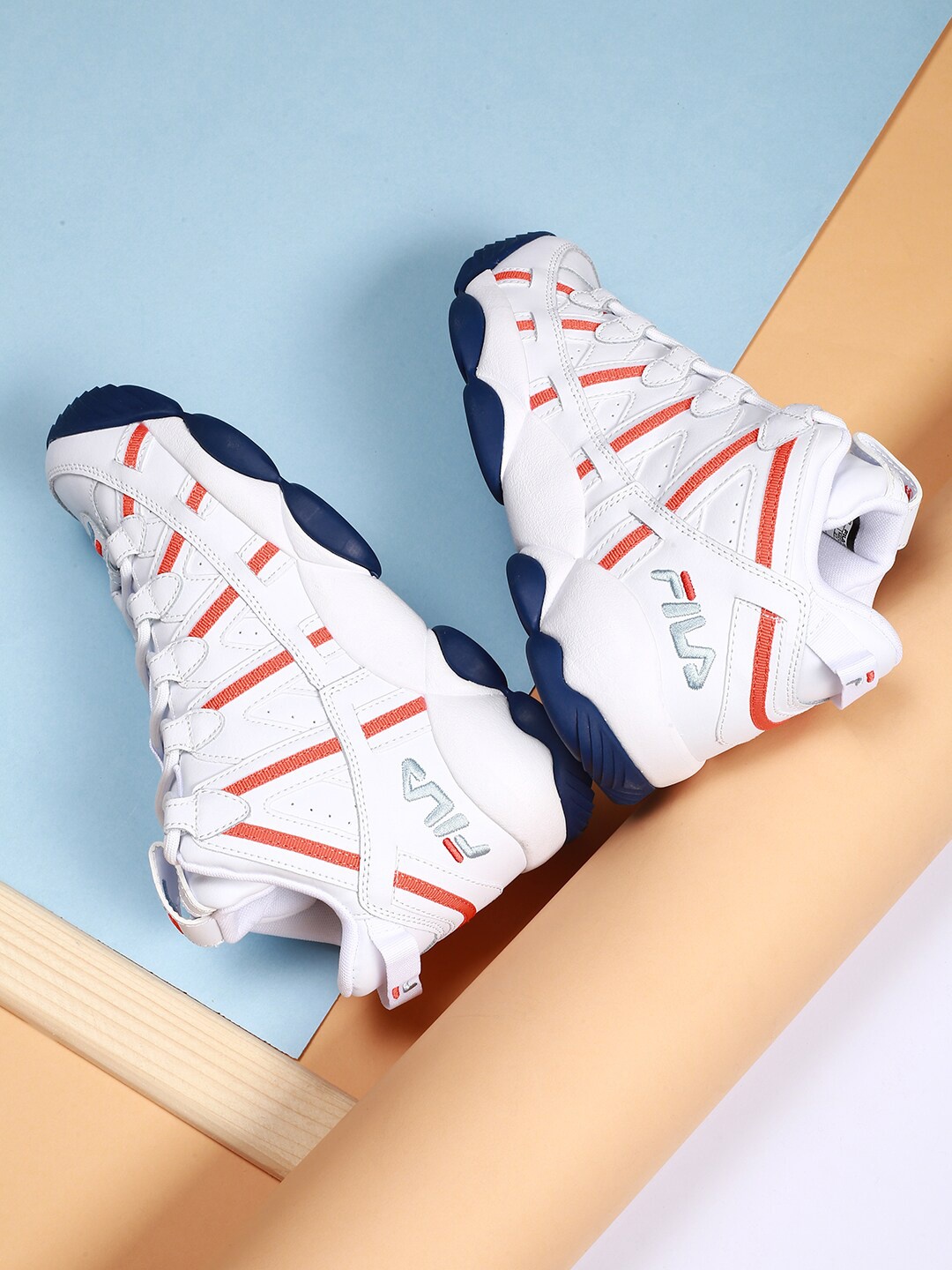 

FILA Men White Striped PU STACKHOUSE SPAGHETTI Sneakers