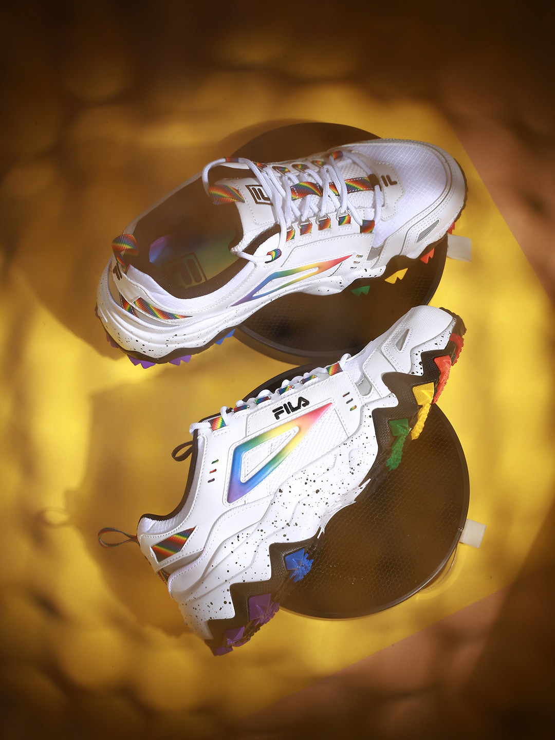 

FILA Men White Colourblocked PU OAKMONT TR PRIDE Sneakers