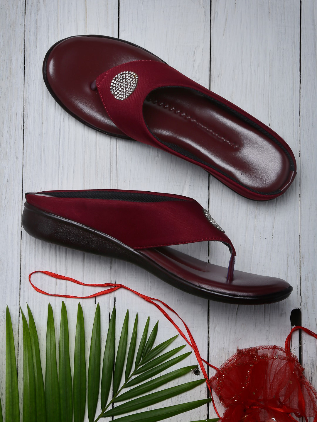 

AROOM Women Embellished Open Toe Flats, Red