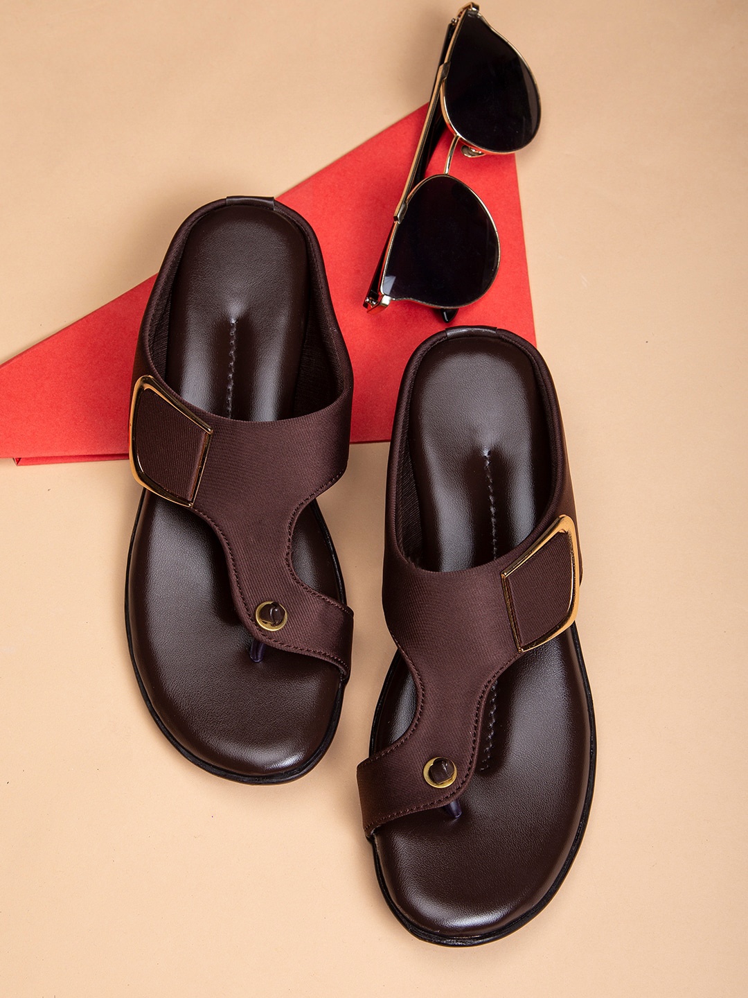 

AROOM Women Brown One Toe Flats