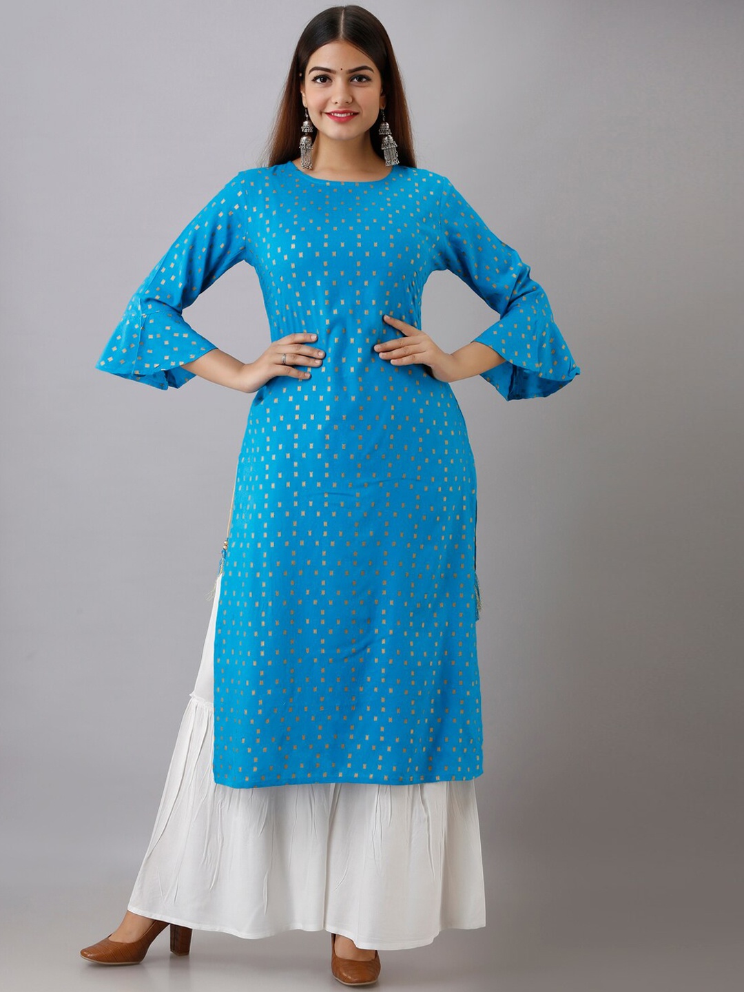 

MAUKA Women Blue Printed Kurti with Palazzos