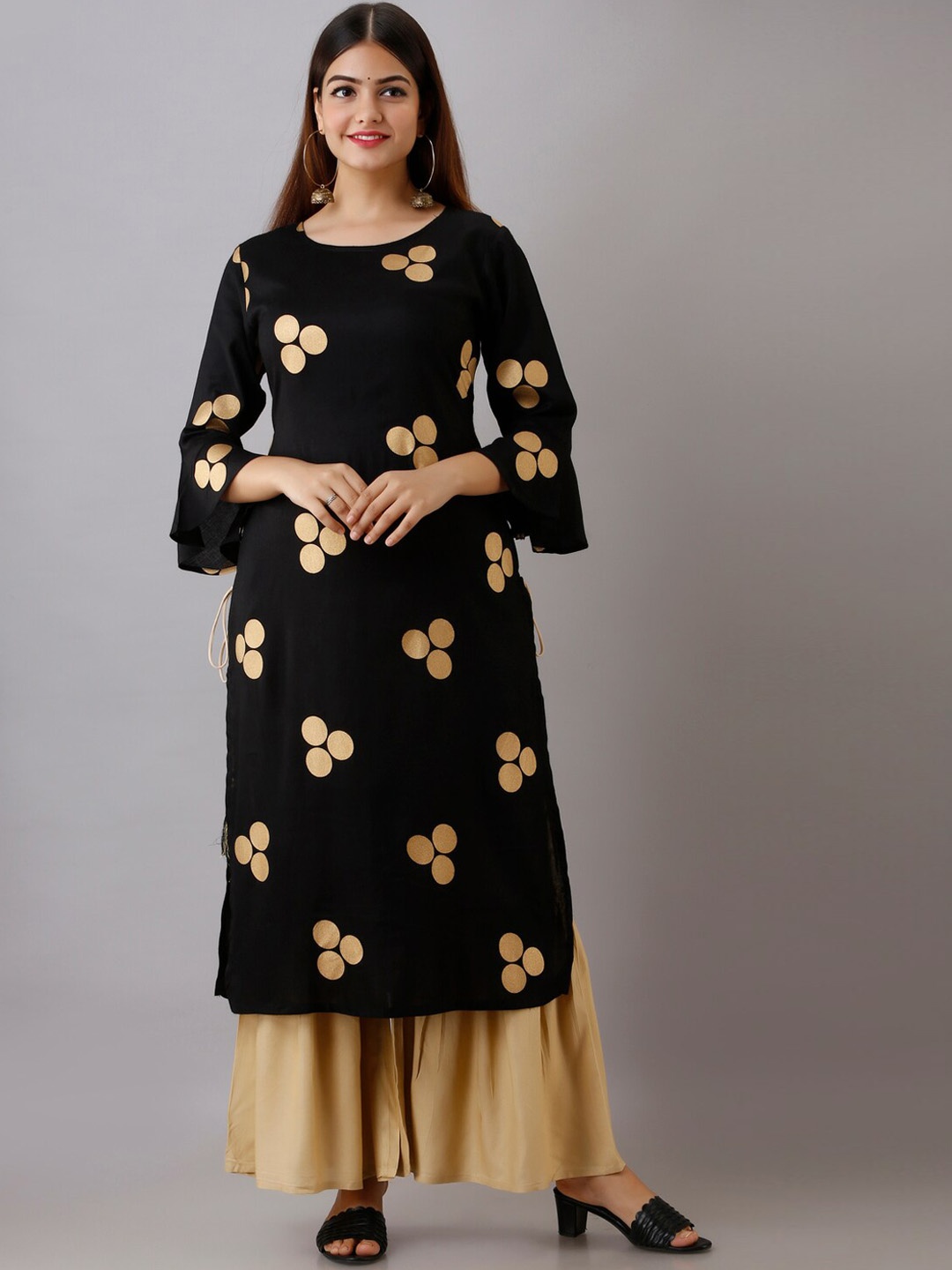 

MAUKA Women Black Kurta with Palazzos