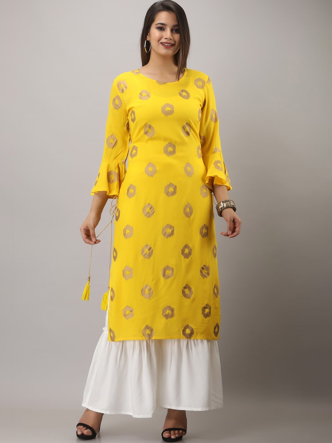 

MAUKA Women Yellow Ethnic Motifs Kurta with Sharara