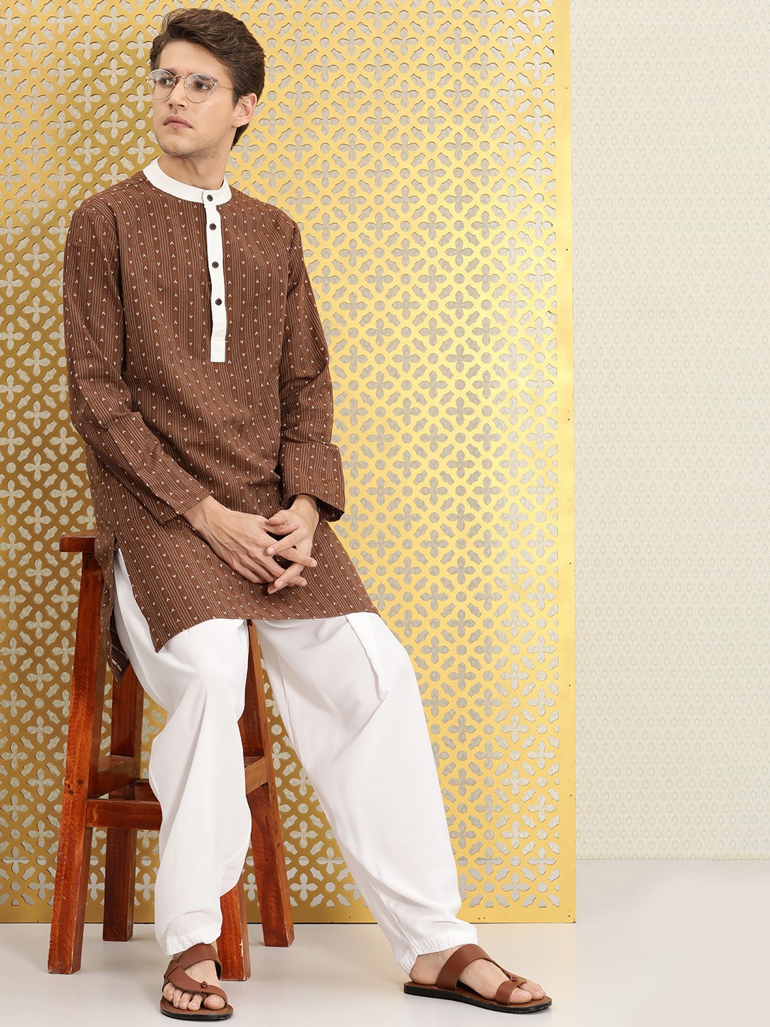 

Ode by House of Pataudi Men Brown Ethnic Motifs Rozana Kurta with Patiala
