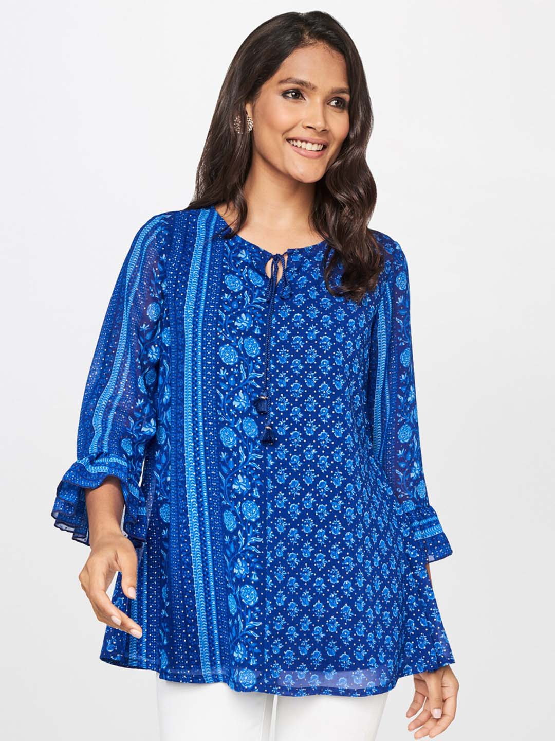 

itse Blue Floral Print Top