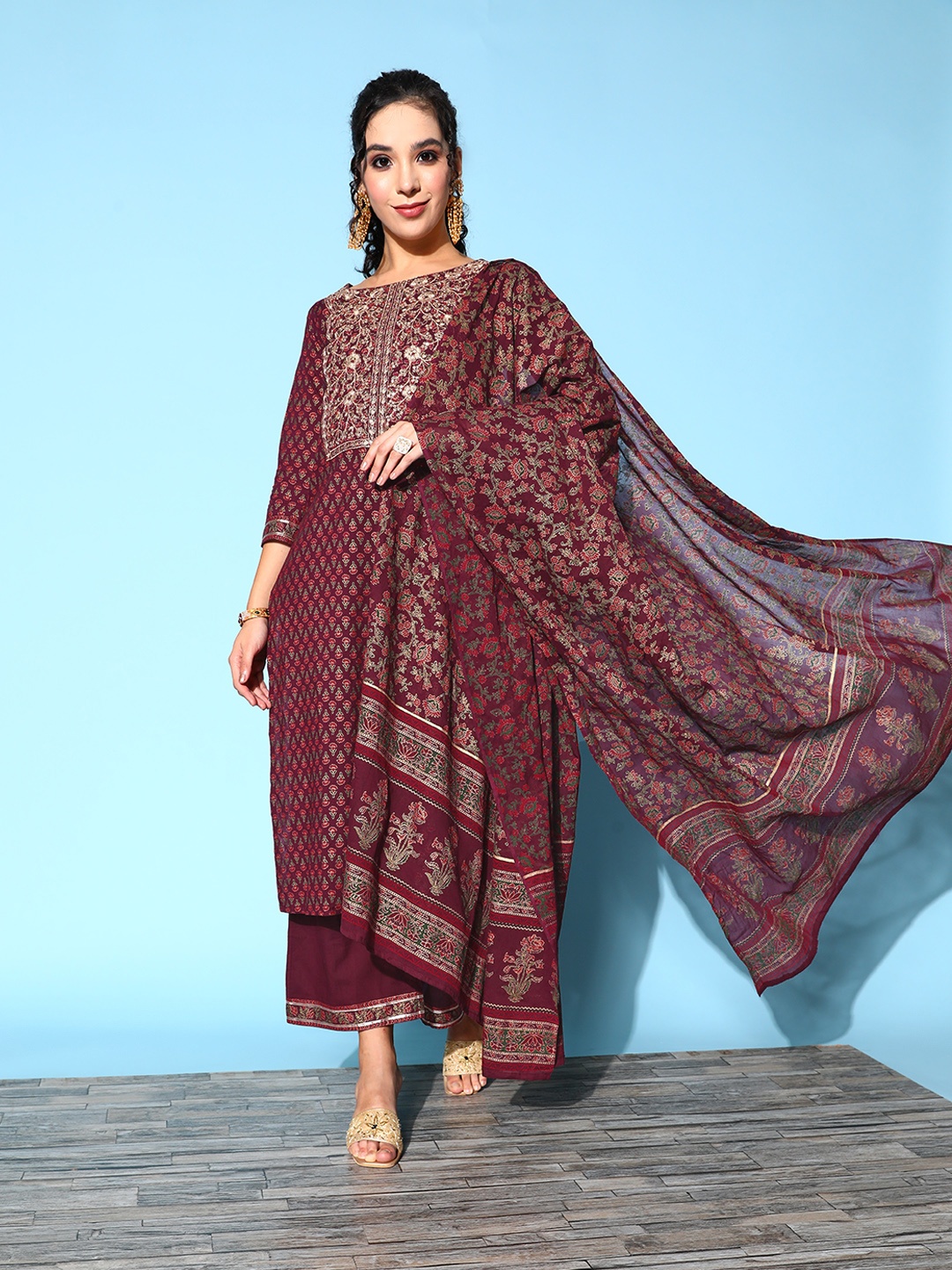 

Indo Era Women Ethnic Motifs Cotton Blend Print Parade Kurta Set, Burgundy
