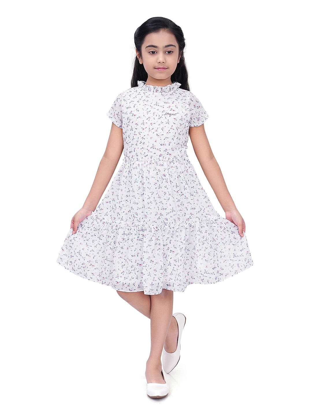 

Tiny Girl Off White Floral Dress