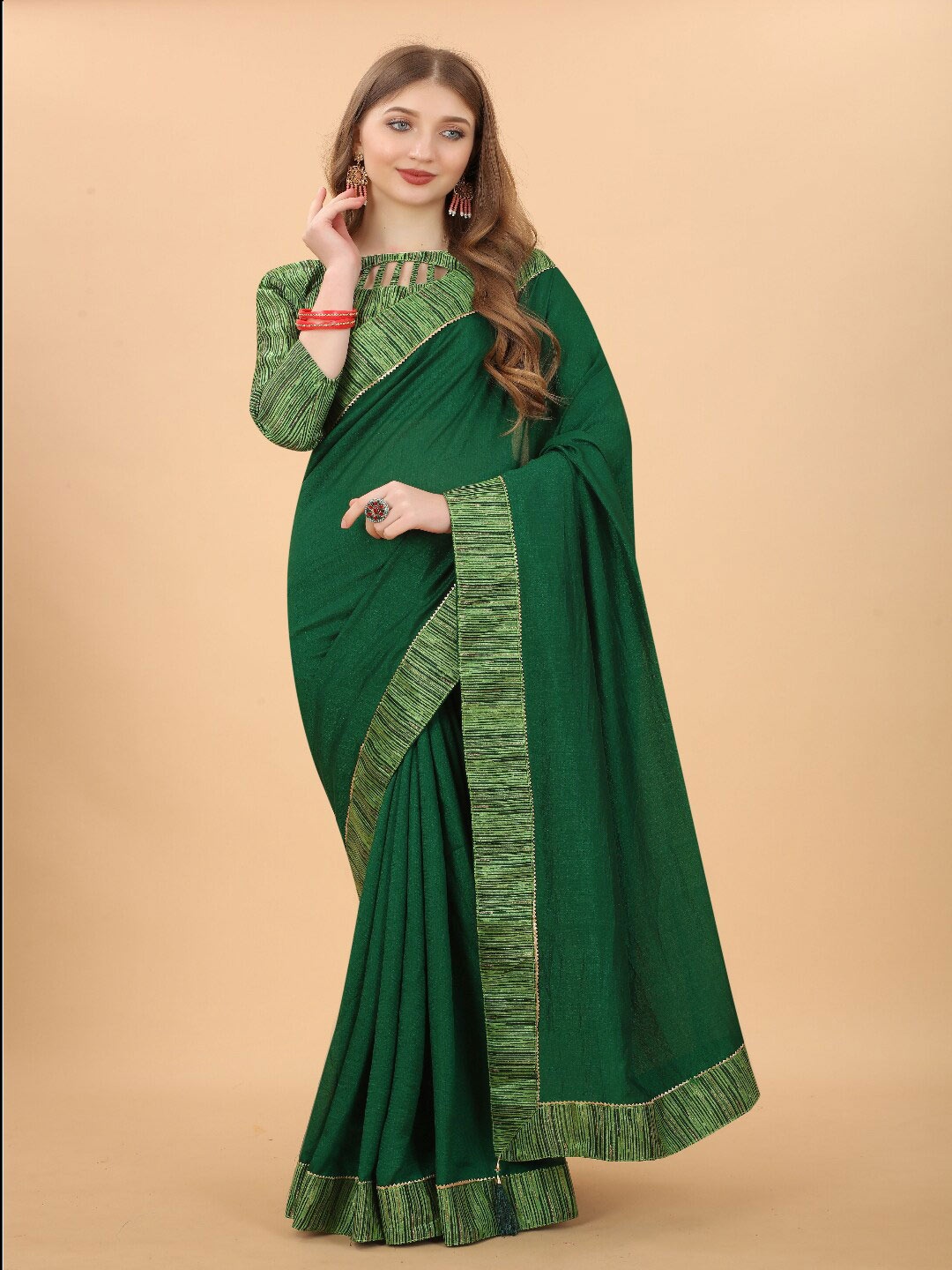 

VSaree Green & Silver-Toned Patchwork Pure Silk Bomkai silk Saree