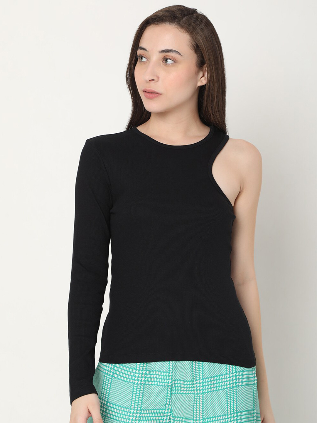 

Vero Moda Women Black One Shoulder Solid Top
