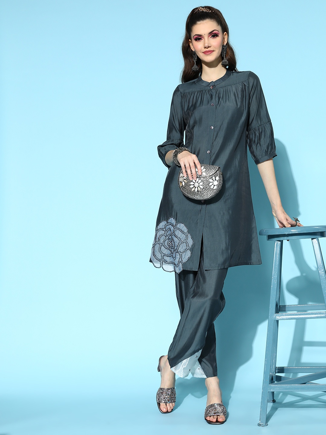 

Indo Era Women Solid Chanderi Cotton Hyper Texture Kurta Set, Navy blue