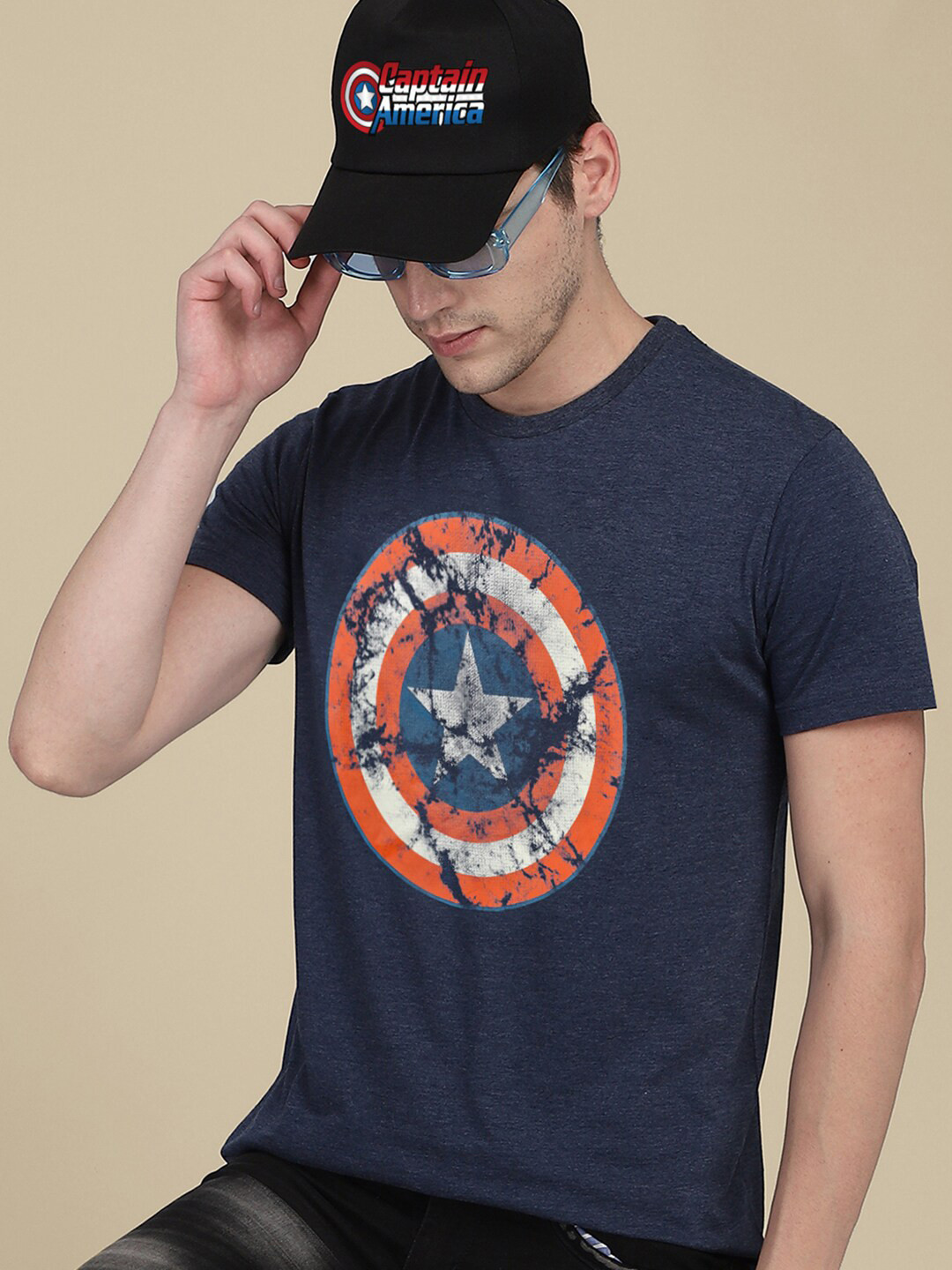 

Free Authority Men Navy Blue Captain America Printed T-shirt