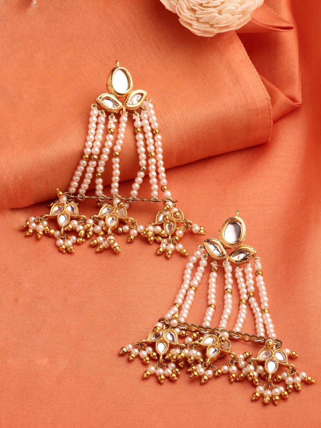 

DUGRISTYLE Gold-Toned Classic Jhumkas Earrings