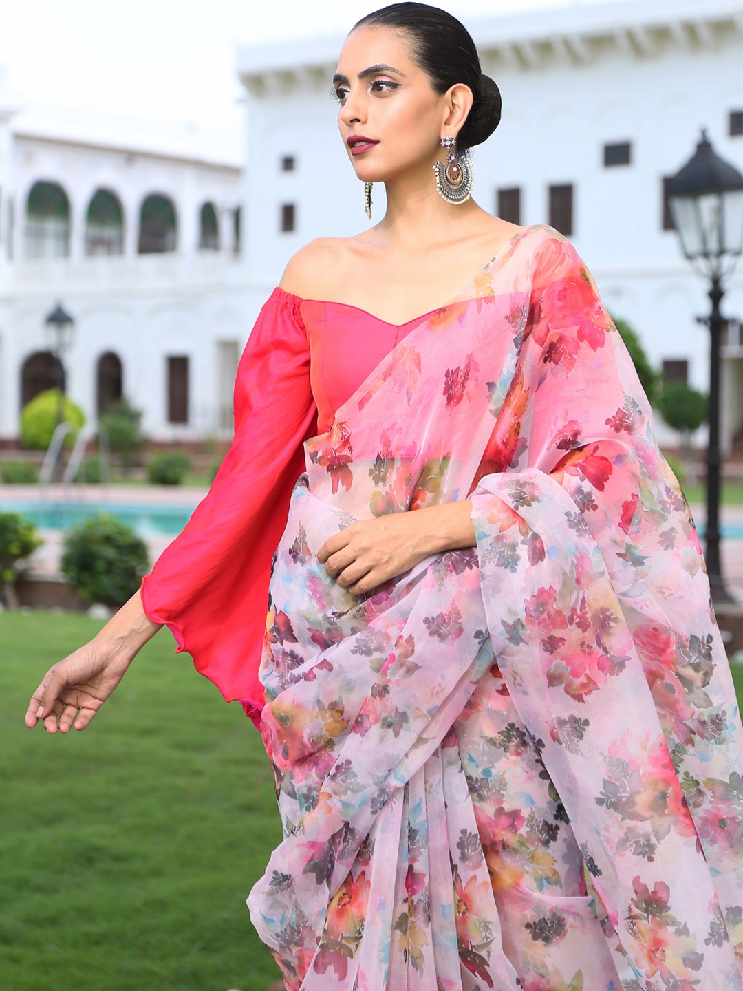 

Triyah Women Pink Solid Off-Shoulder Saree Blouse