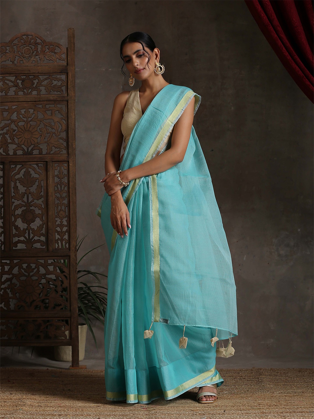 

Triyah Blue & Gold-Toned Checked Zari Pure Cotton Kota Saree