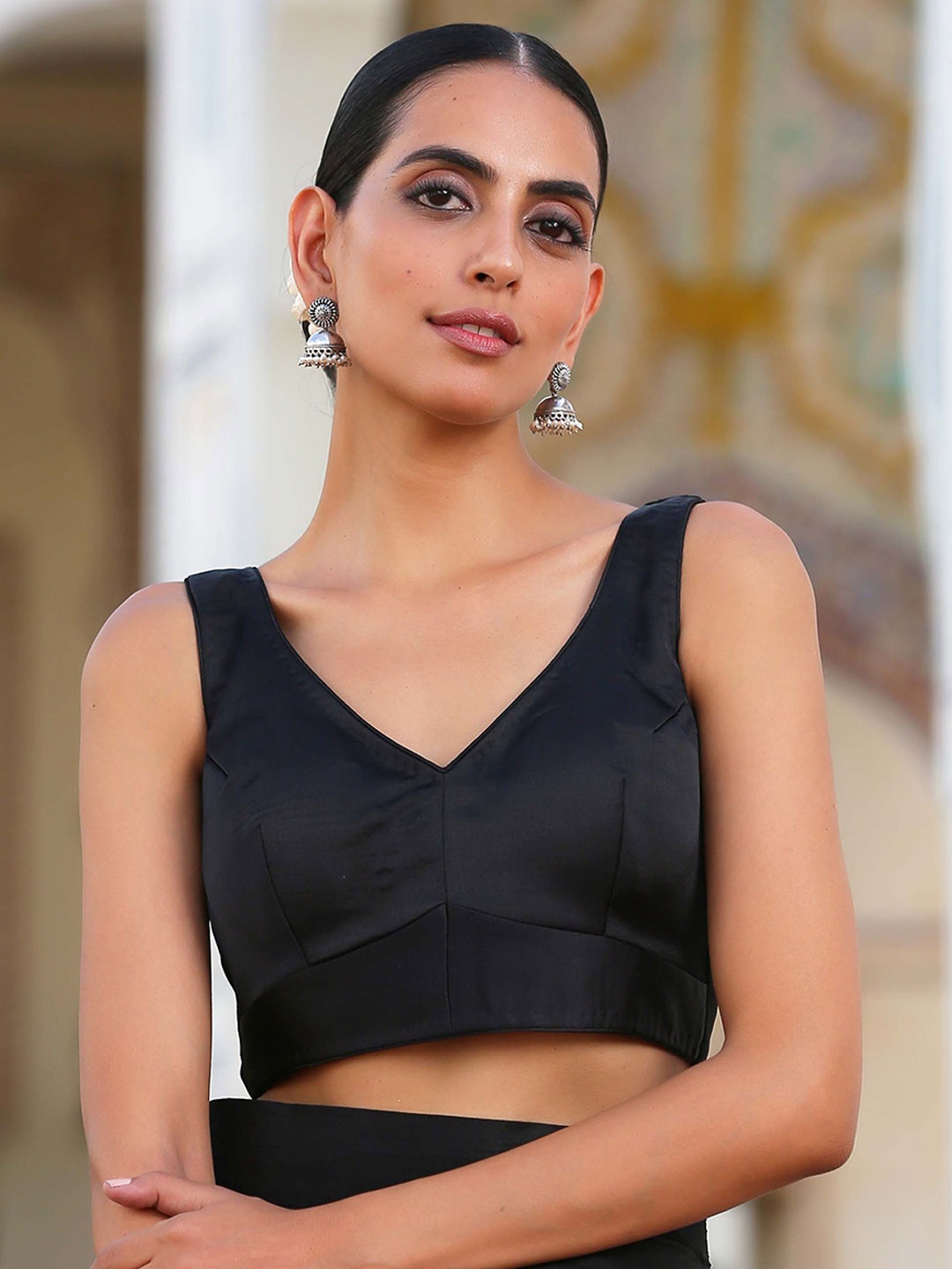 

Triyah Women Black Solid Saree Blouse