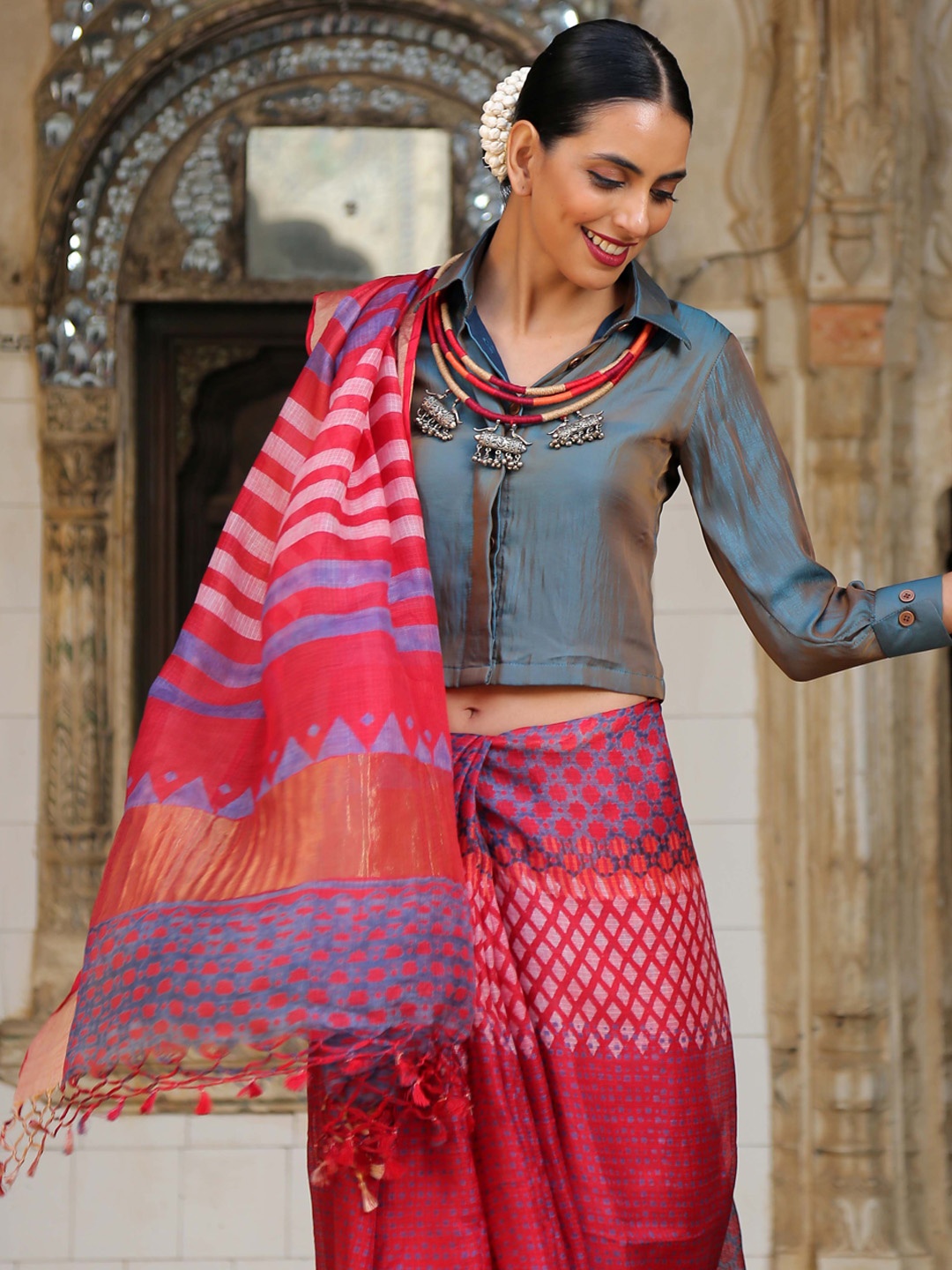 

Triyah Blue Solid Saree Blouse