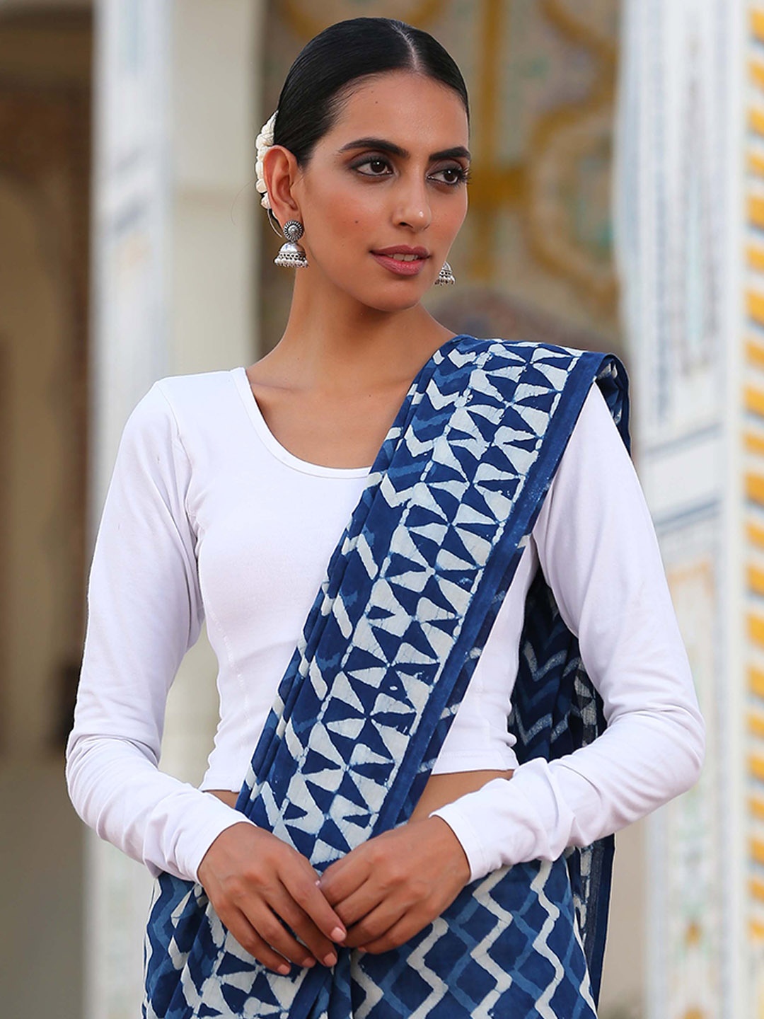 

Triyah Women White Solid Readymade Saree Blouse