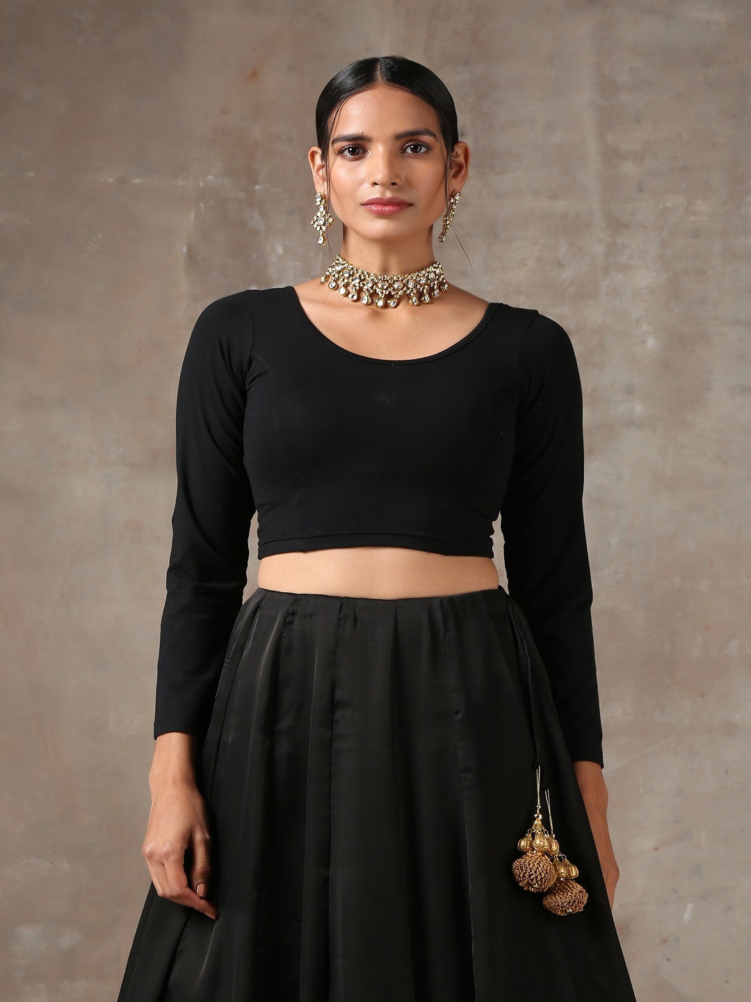 

Triyah Black Solid Saree Blouse
