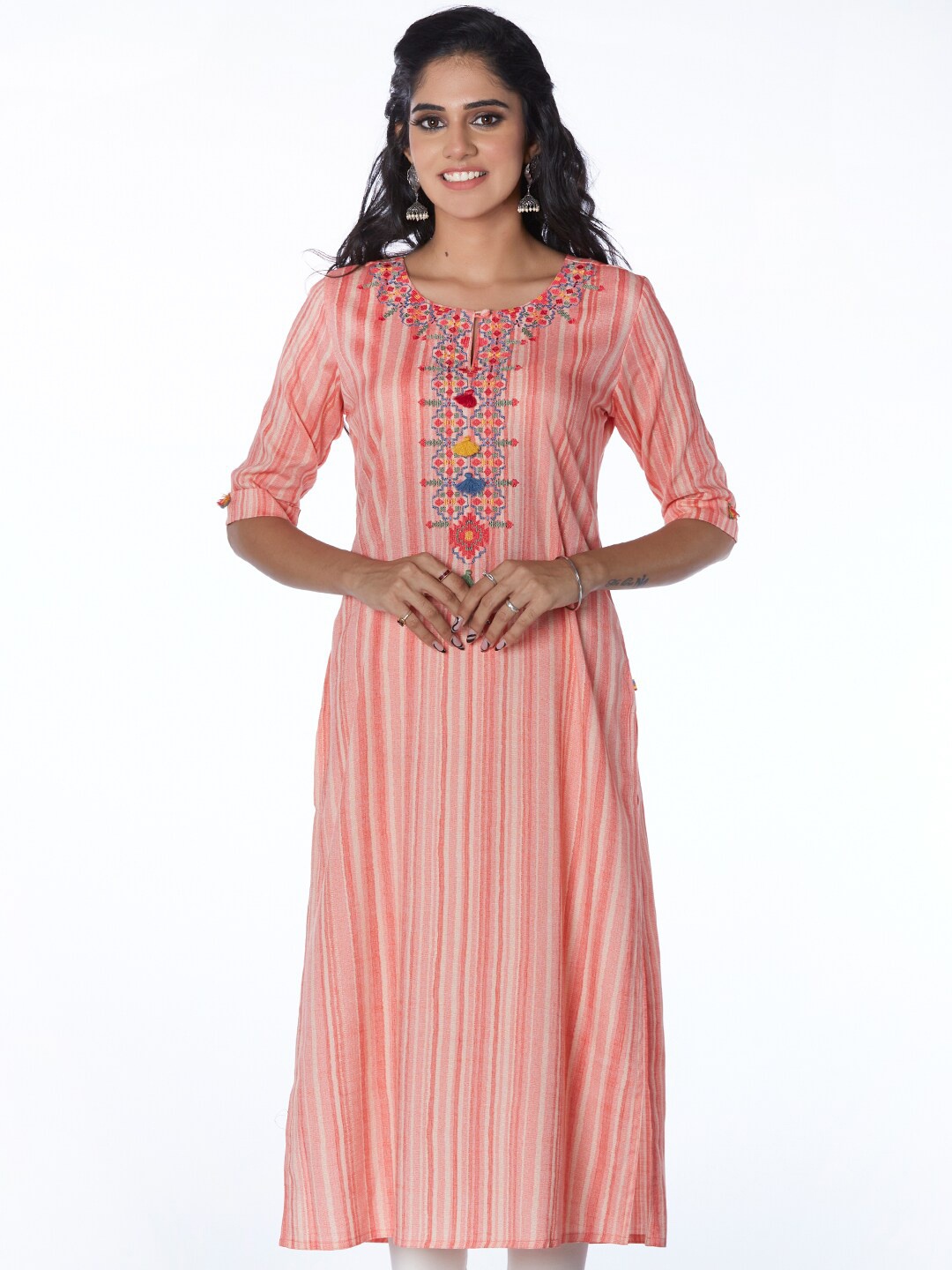 

taruni Peach-Coloured Floral Embroidered Yoke Design Striped Kurta