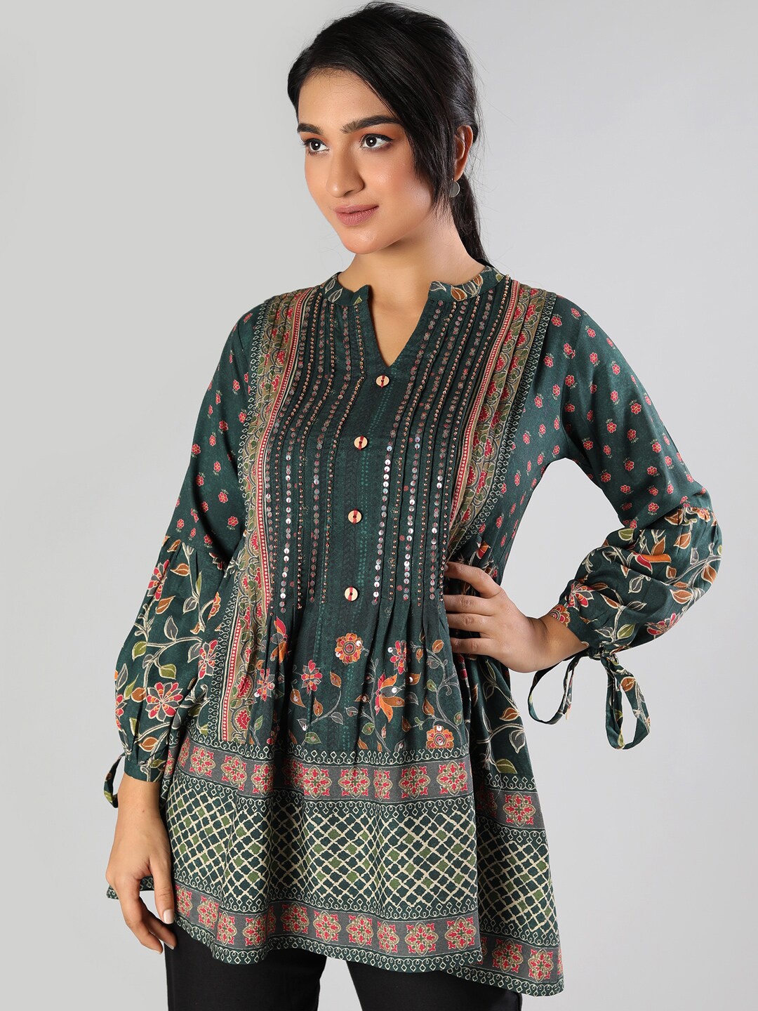 

taruni Green & Pink Floral Printed V-Neck Modal Panelled Kurti