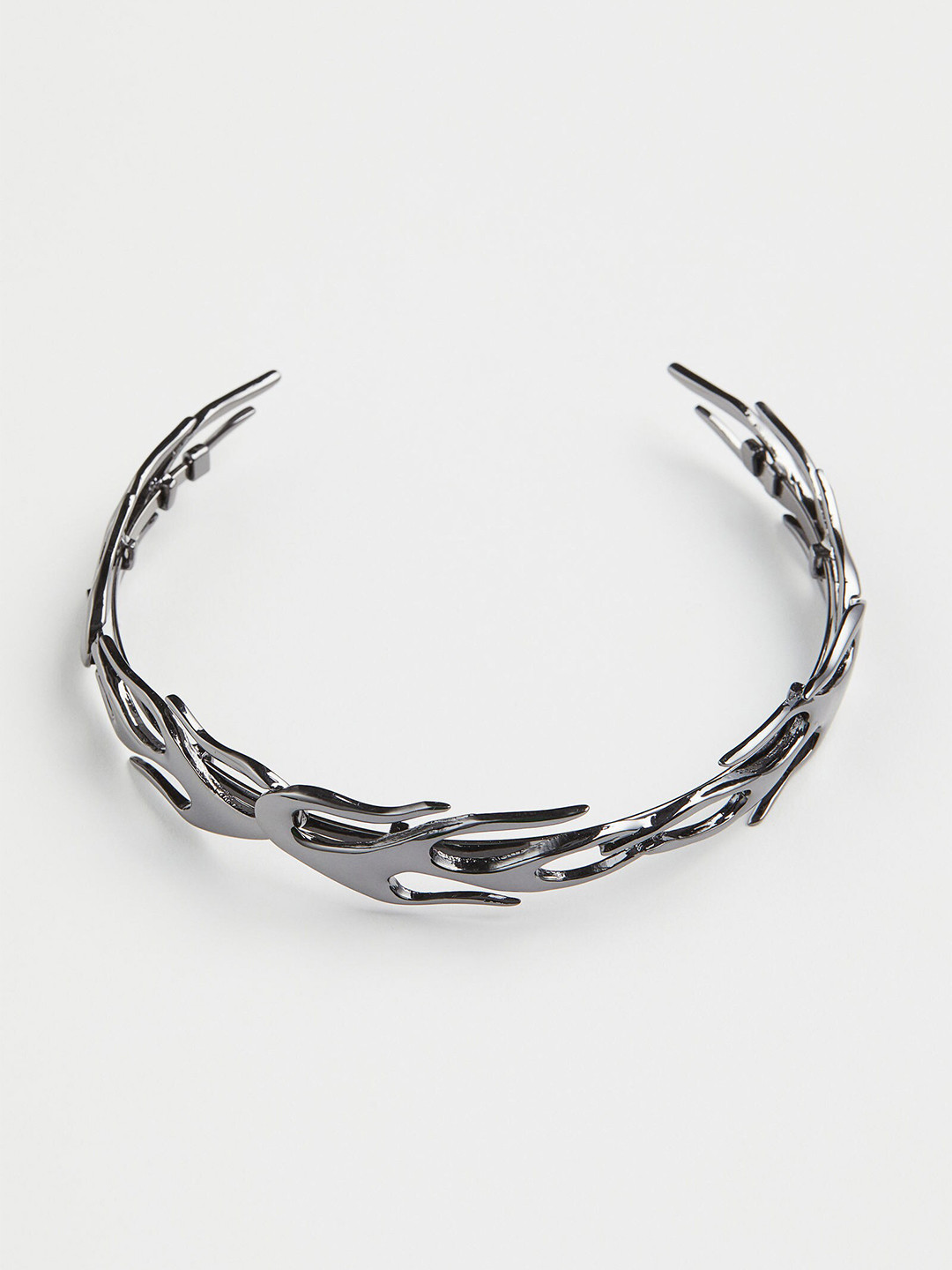 

H&M Women Black Short Necklace