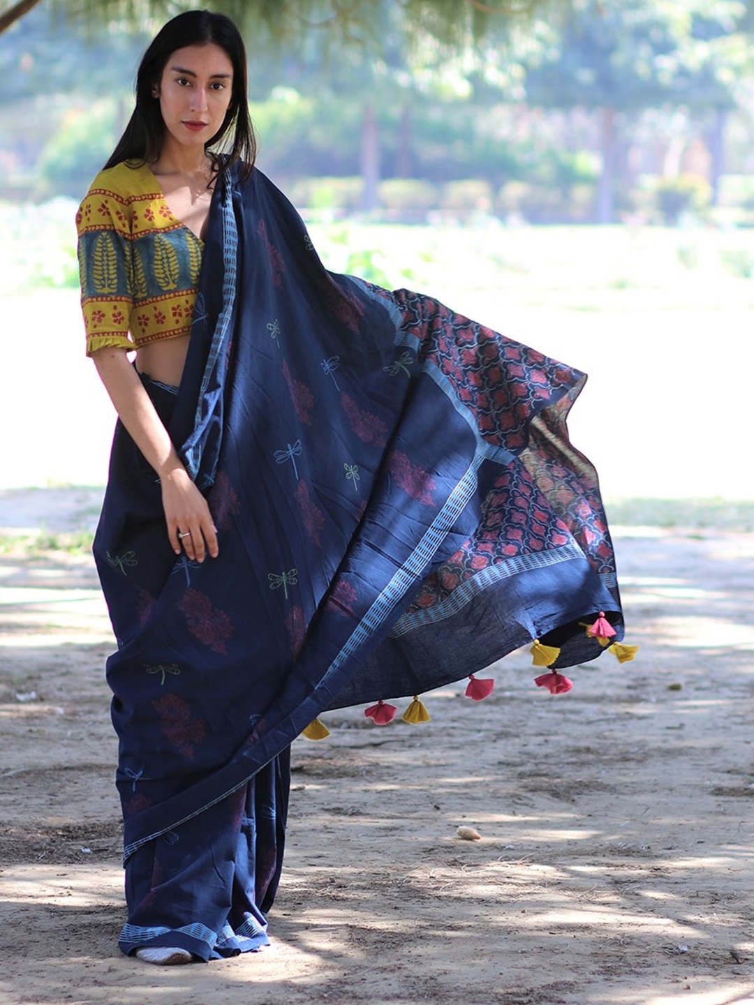 

Chidiyaa Blue & Pink Floral Pure Cotton Saree