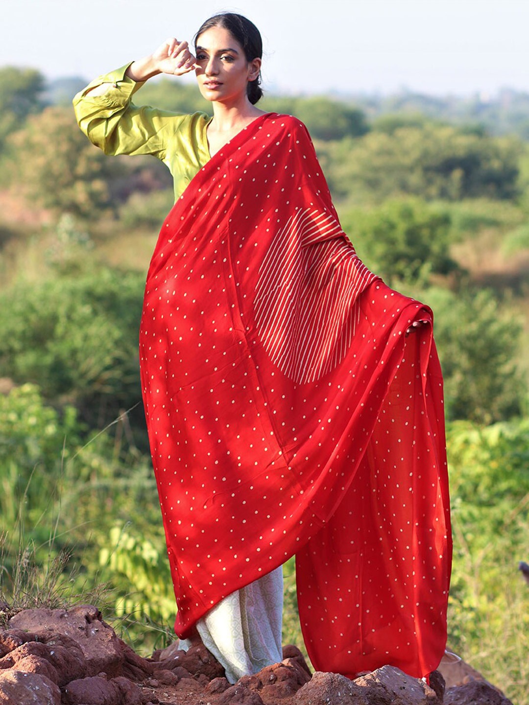 

Chidiyaa Red & White Pure Silk Saree