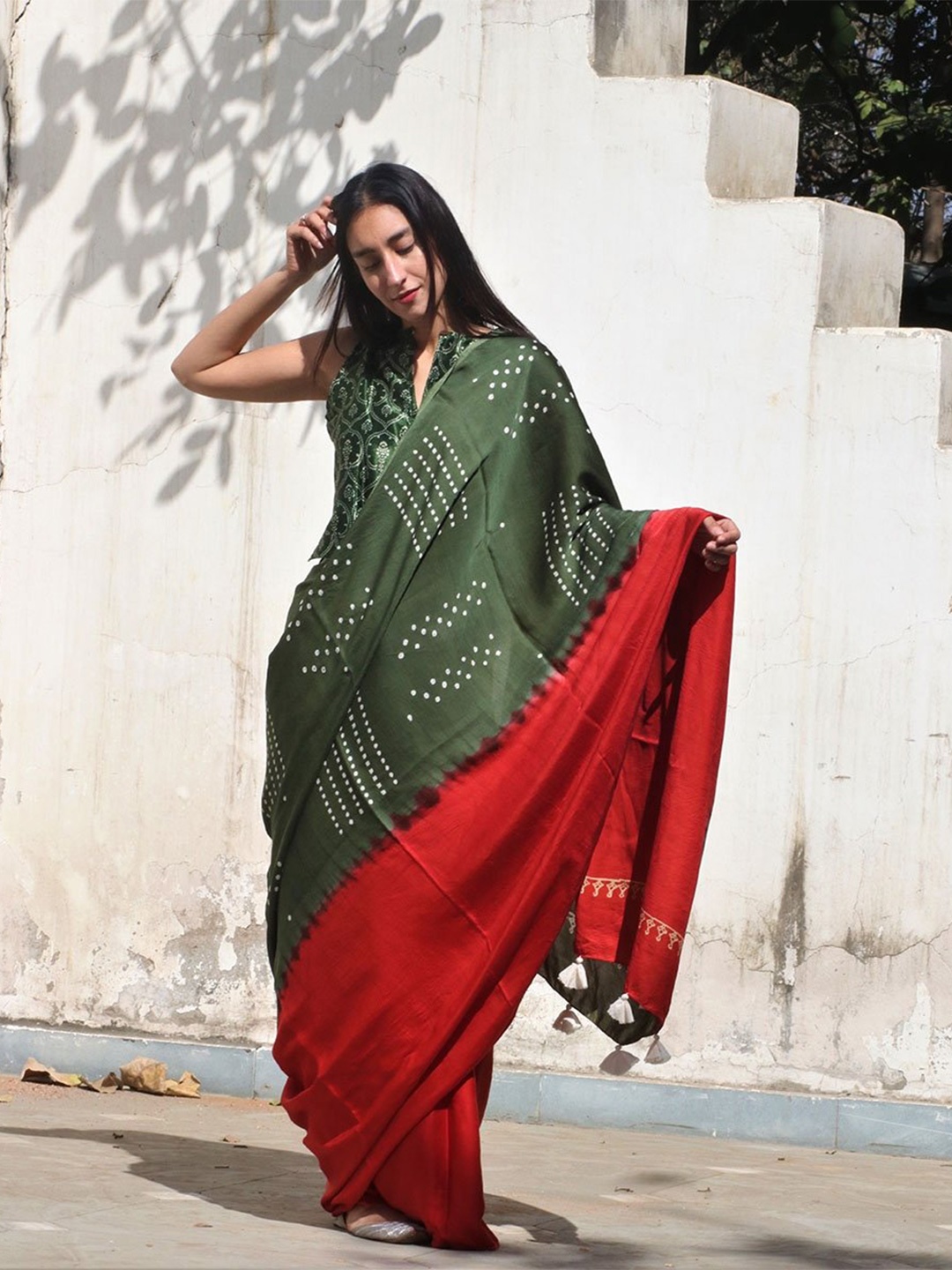 

Chidiyaa Green & Red Pure Silk Half and Half Saree