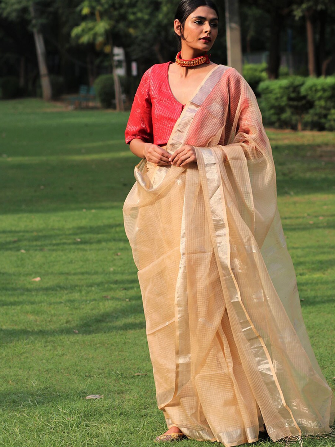

Chidiyaa Beige Checked Pure Silk Saree