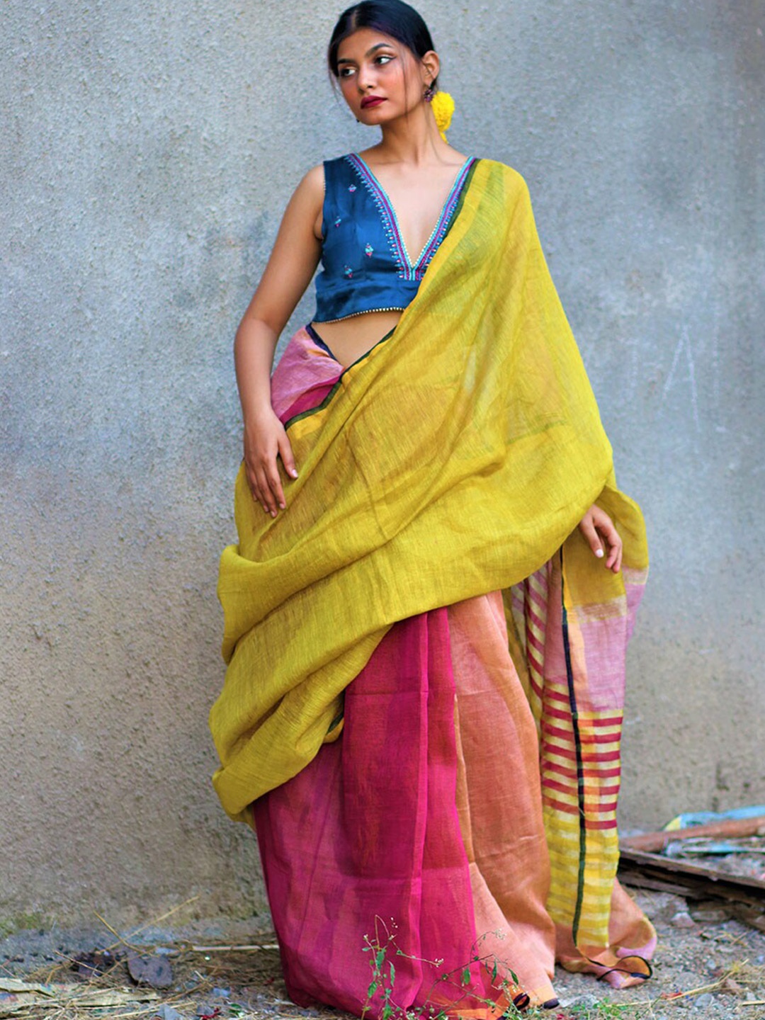 

Chidiyaa Yellow & Pink Colourblocked Pure Linen Saree