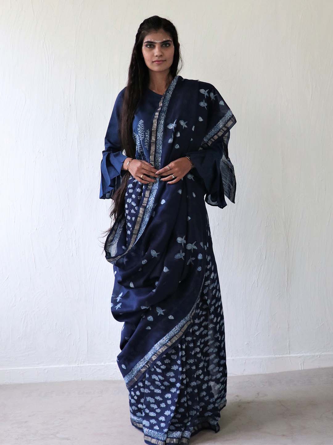 

Chidiyaa Blue Floral Print Chanderi Saree