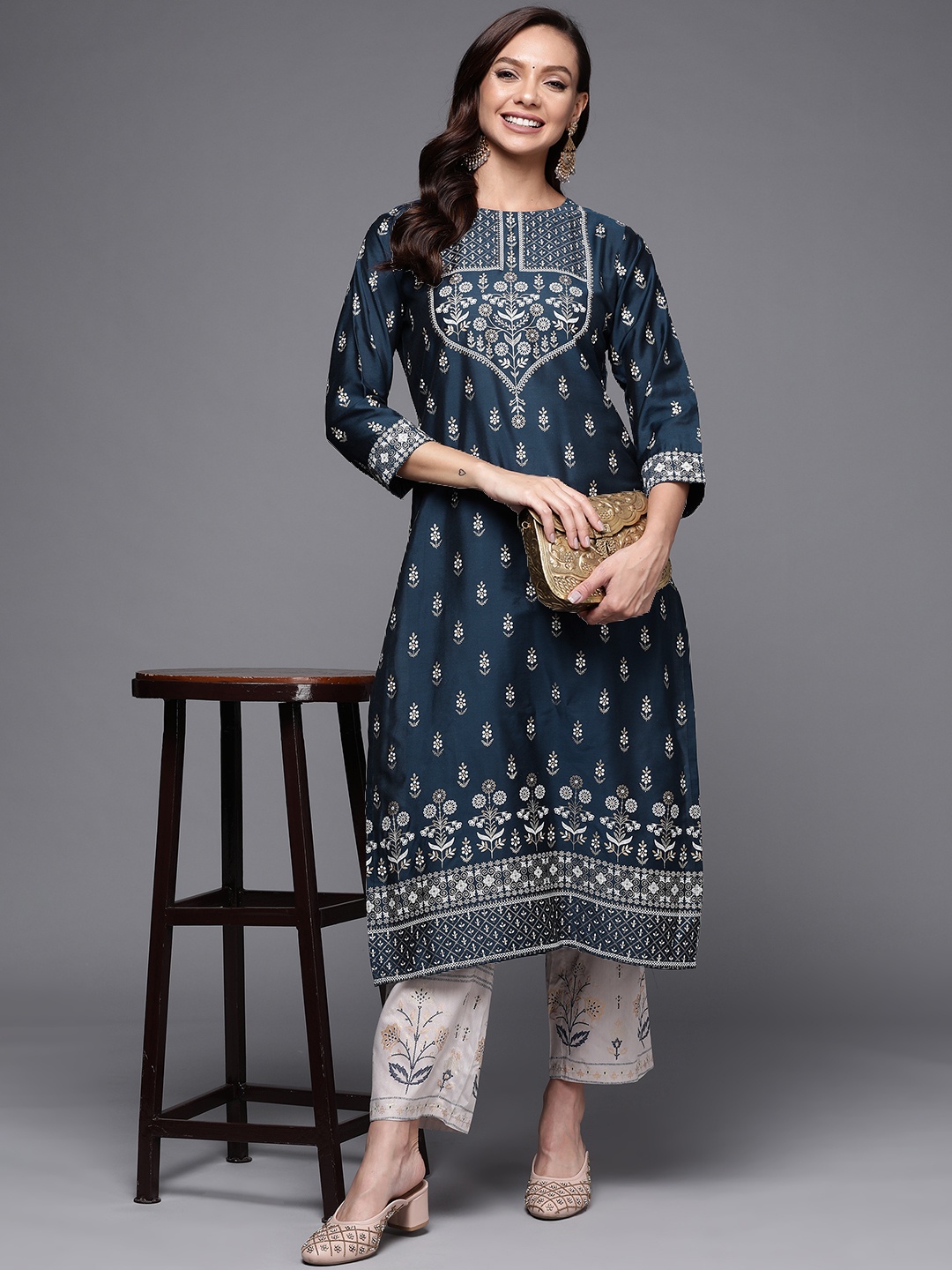 

Libas Women Navy Blue Floral Motifs Printed Kurta