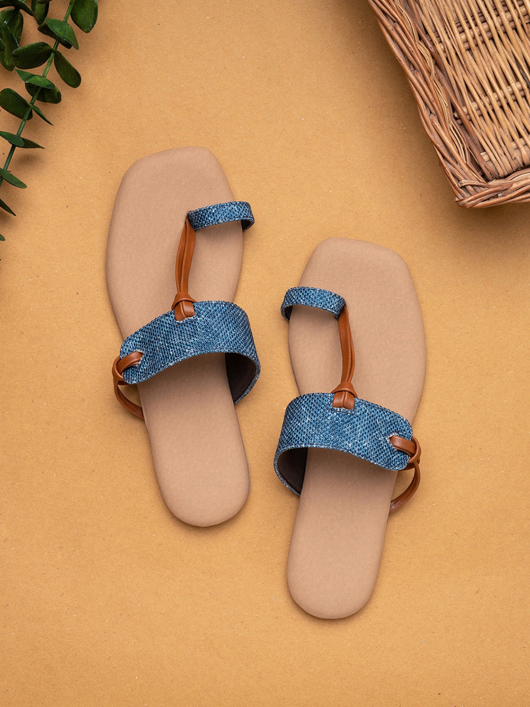 

ZOUK Women Blue Printed Flats